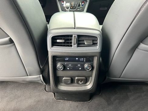 Used 2020 Buick Envision Essence FWD image 23