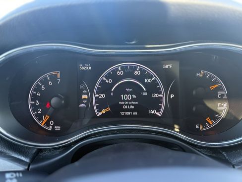 Used 2021 Jeep Grand Cherokee Limited w/ Luxury Group II image 21