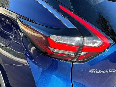 Used 2019 Nissan Murano S image 28