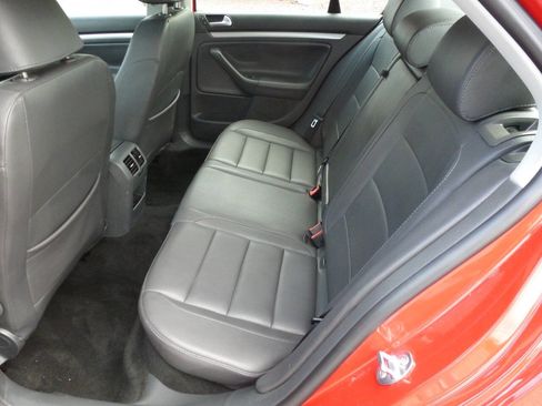 Used 2008 Volkswagen Jetta Wolfsburg Edition FWD image 34