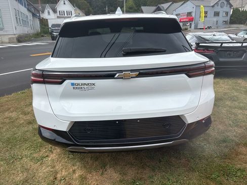 Certified 2024 Chevrolet Equinox EV LT image 4