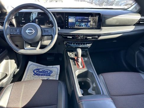 Used 2025 Nissan Kicks SR w/ SR Premium Package image 10