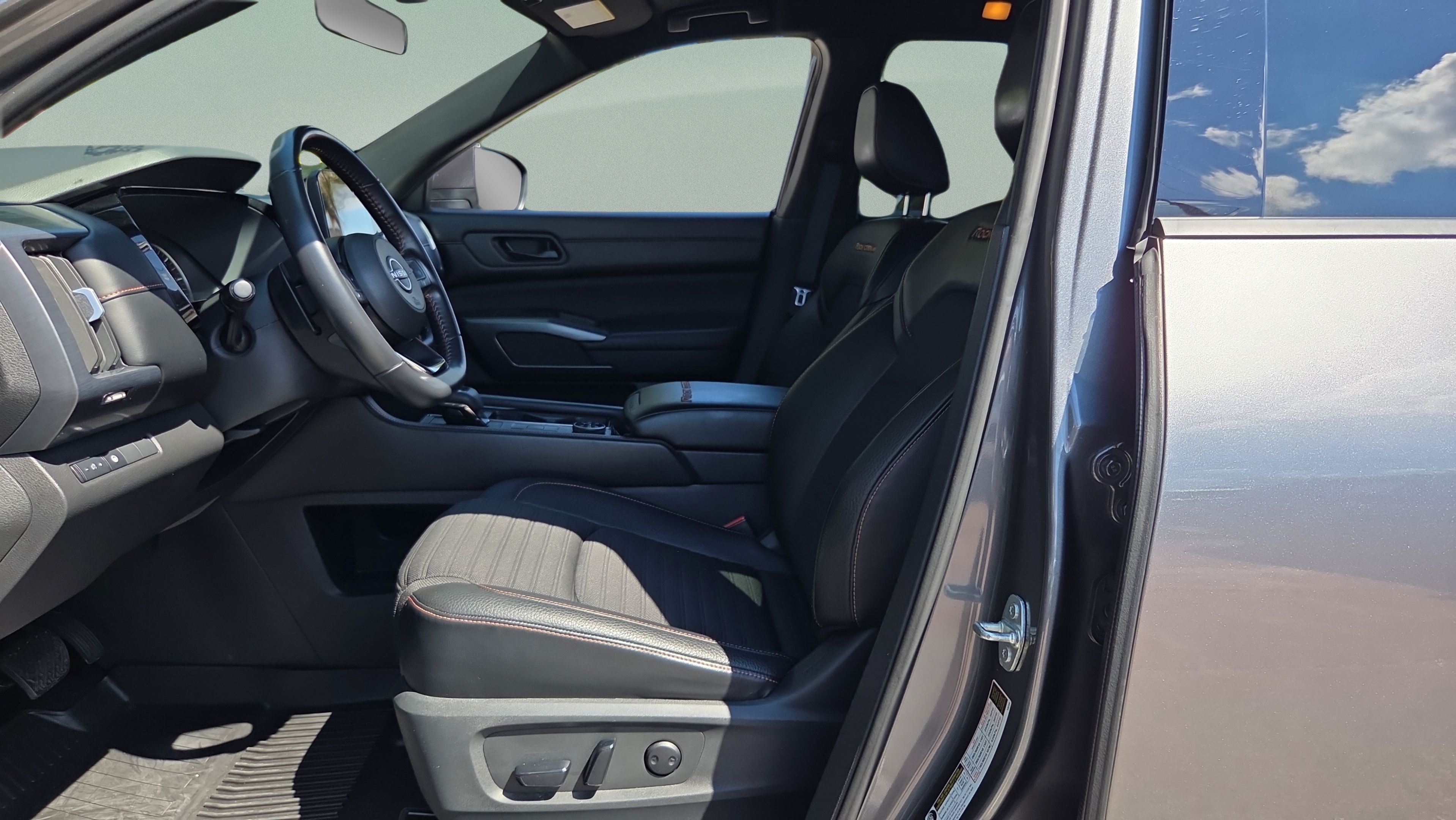 Used 2024 Nissan Pathfinder Rock Creek AWD/4WD image 10