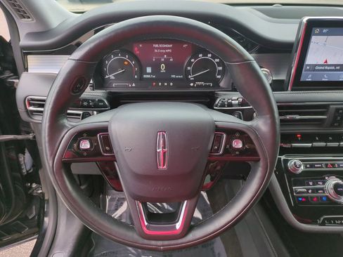 Certified 2021 Lincoln Corsair AWD image 18