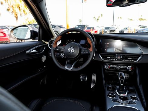 New 2025 Alfa Romeo Giulia AWD w/ Driving Assist Package image 33