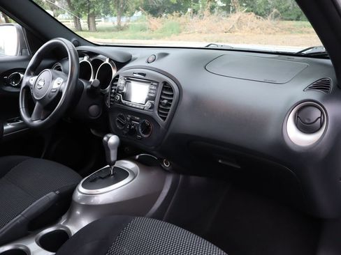 Used 2016 Nissan Juke S AWD/4WD image 17