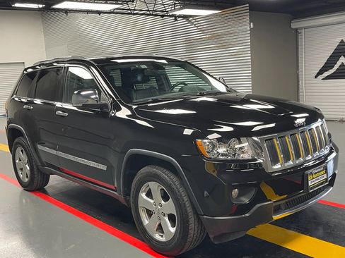 Used 2013 Jeep Grand Cherokee Limited image 6