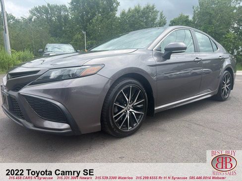 Used 2022 Toyota Camry SE FWD image 7