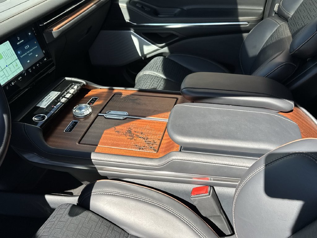 Certified 2026 Lincoln Navigator Black Label AWD/4WD image 23