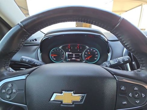 Used 2019 Chevrolet Traverse LT image 25