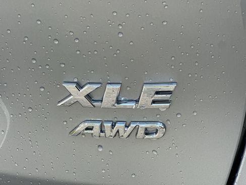 Used 2025 Toyota RAV4 XLE image 20