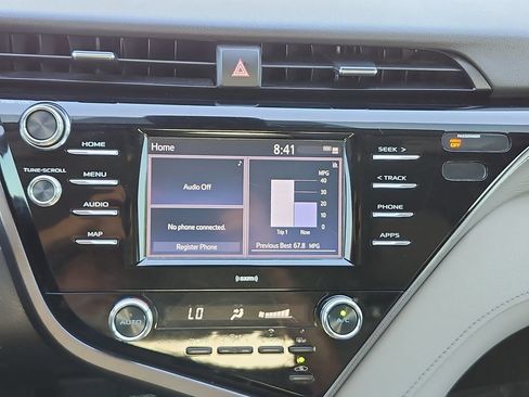 Used 2020 Toyota Camry SE w/ Convenience Package FWD image 28
