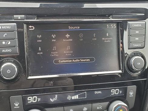 Used 2019 Nissan Rogue SV image 27