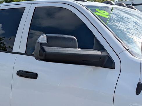 Used 2016 RAM 3500 Tradesman w/ Chrome Appearance Group RWD image 10