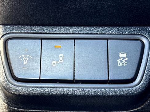 Used 2022 Kia Forte GT-Line w/ GT-Line Premium Package image 11