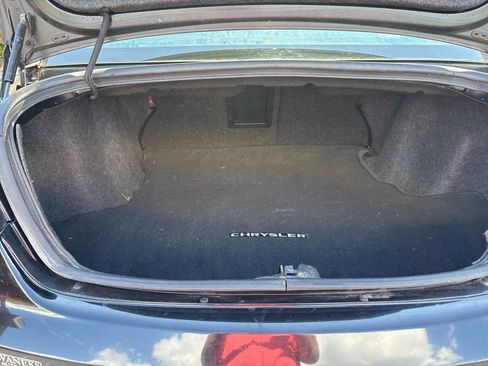 Used 2013 Chrysler 200 Limited image 9