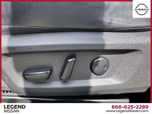 Used 2023 Nissan Rogue SV w/ SV Premium B Package AWD/4WD image 18