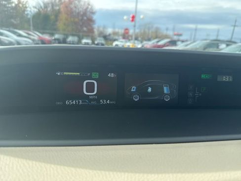 Used 2022 Toyota Prius XLE image 26