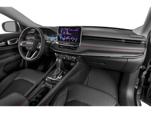 Used 2022 Jeep Compass Trailhawk w/ Trailhawk Convenience Group AWD/4WD image 18