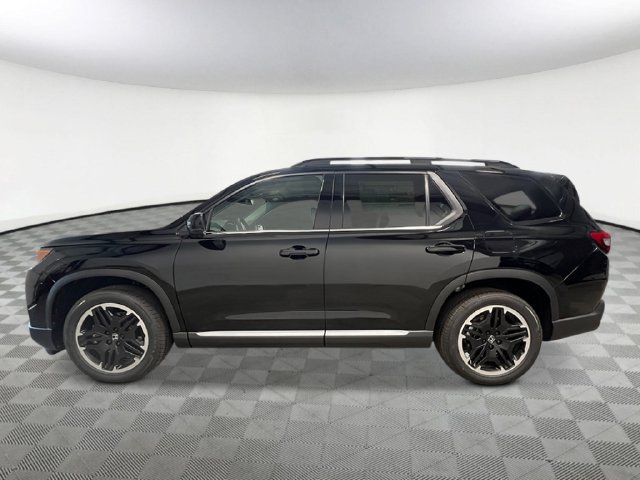 New 2026 Honda Pilot Touring image 3