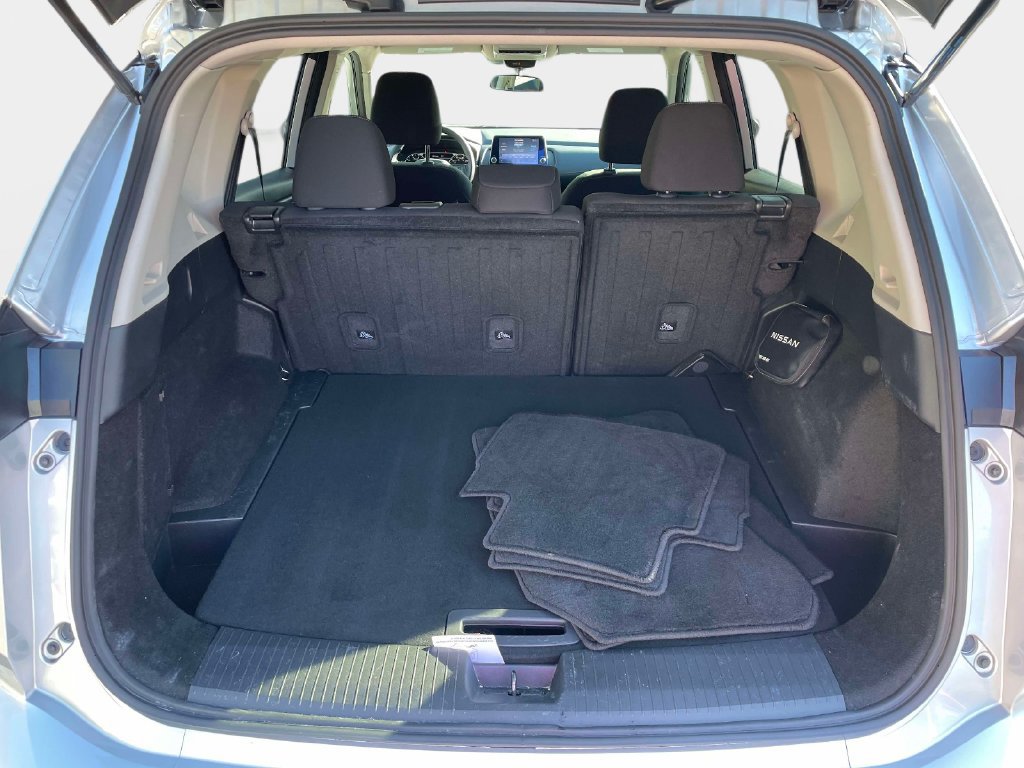 Used 2025 Nissan Rogue S AWD/4WD image 14
