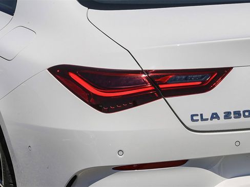 New 2025 Mercedes-Benz CLA 250 4MATIC image 9