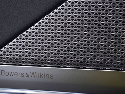 New 2024 BMW i7 xDrive60 image 16