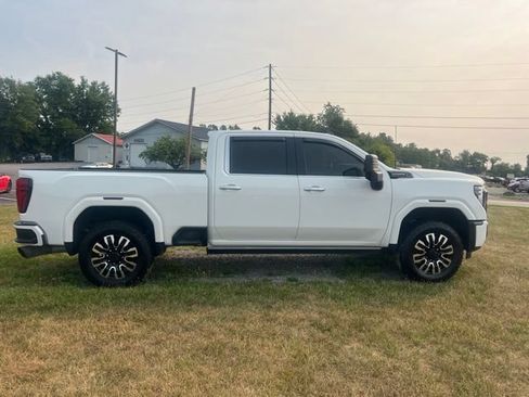 Used 2025 GMC Sierra 2500 Denali Ultimate AWD/4WD image 8