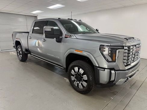 New 2026 GMC Sierra 2500 Denali w/ Denali Reserve Package image 3