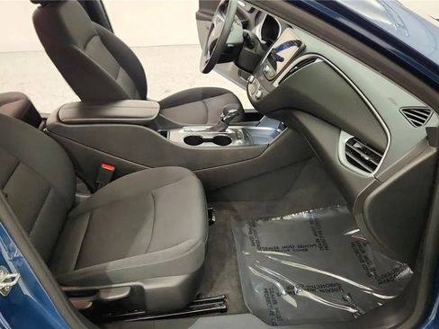 Used 2024 Chevrolet Malibu LT image 36