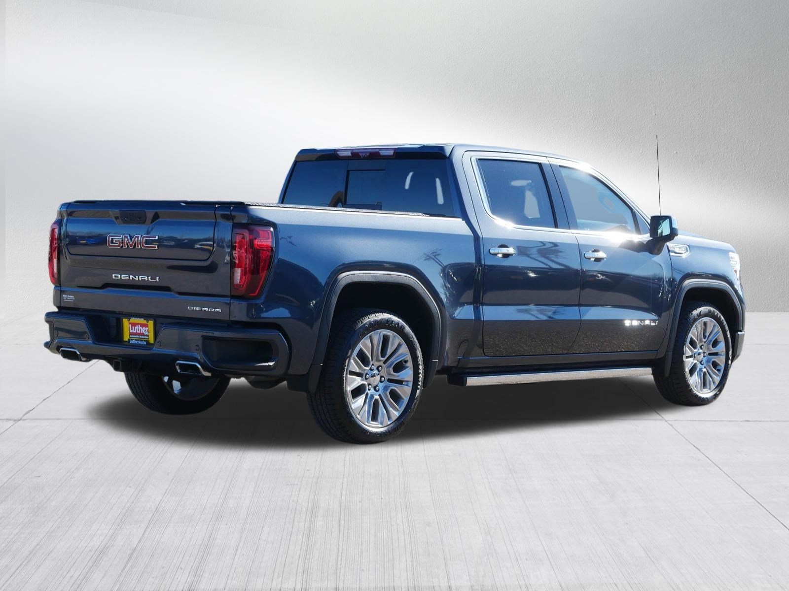 Used 2021 GMC Sierra 1500 Denali w/ Denali Ultimate Package AWD/4WD image 7