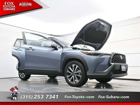 Used 2023 Toyota Corolla Cross XLE w/ Convenience Package image 36
