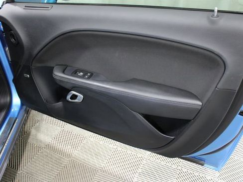 Used 2015 Dodge Challenger R/T Scat Pack RWD image 30