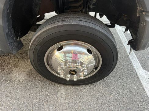 Used 2014 Ford F550 4x4 Regular Cab Super Duty image 15