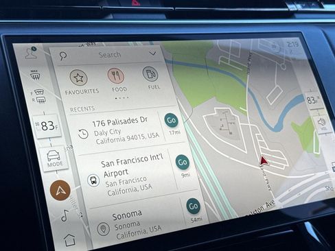 Used 2024 Land Rover Range Rover Sport Dynamic SE image 24