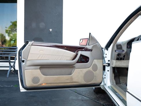 Used 1997 Mercedes-Benz S 500 Coupe image 33