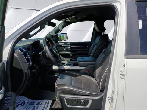 Used 2025 RAM 1500 Laramie AWD/4WD image 10