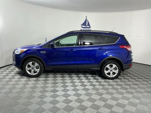 Used 2016 Ford Escape SE w/ Equipment Group 201A image 4
