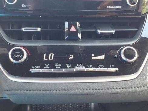 Used 2022 Toyota Corolla SE FWD image 8