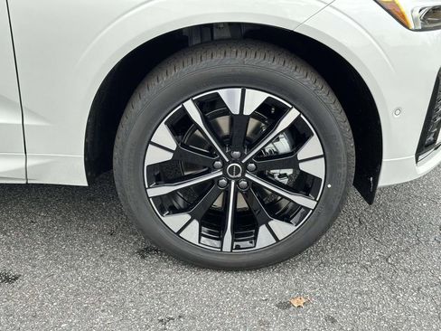 New 2026 Volvo XC60 B5 Plus w/ Protection Package Premier image 24