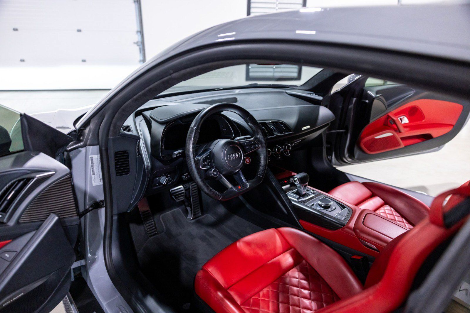 Used 2017 Audi R8 V10 AWD/4WD image 35