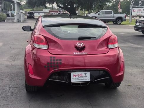 Used 2016 Hyundai Veloster w/ Option Group 02 FWD image 7