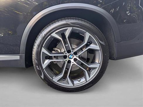 Used 2026 BMW X5 xDrive40i AWD/4WD image 23