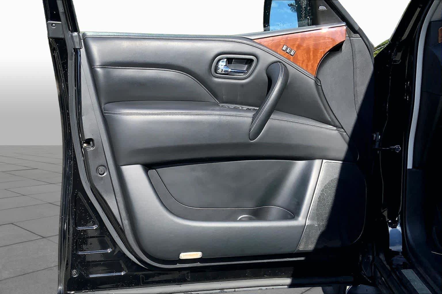 Used 2019 INFINITI QX80 Luxe w/ Proassist Package AWD/4WD image 22