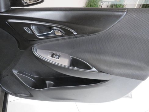 Used 2020 Chevrolet Malibu LT image 23