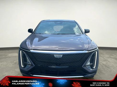 Certified 2025 Cadillac Lyriq Luxury w/ LPO, Floor Liner Package AWD/4WD image 9