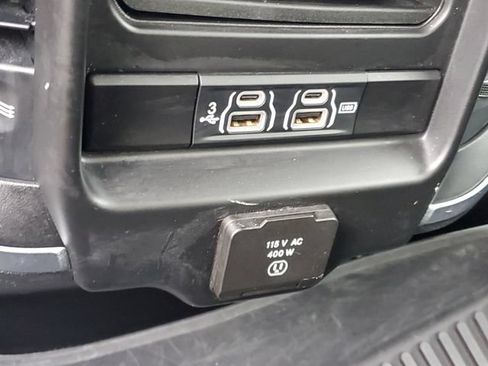 Used 2019 RAM 1500 Big Horn AWD/4WD image 11