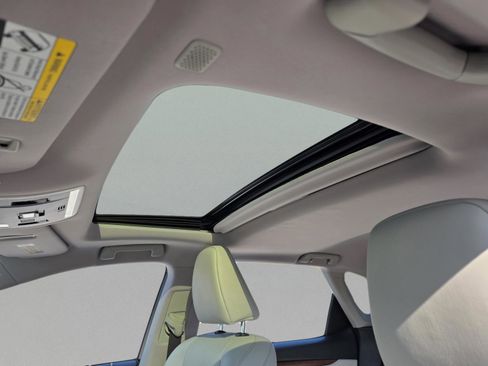 Used 2021 Lexus RX 450hL AWD w/ Premium Package image 11