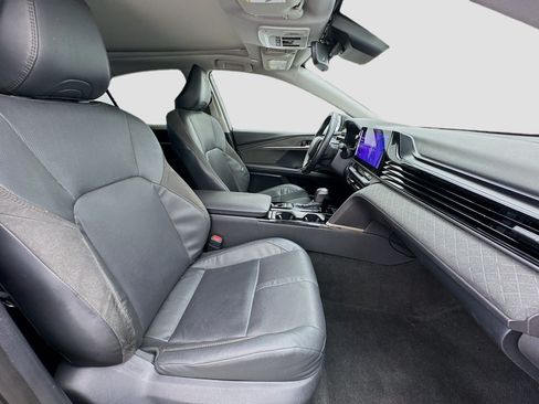 Used 2025 Toyota Camry XLE FWD image 20