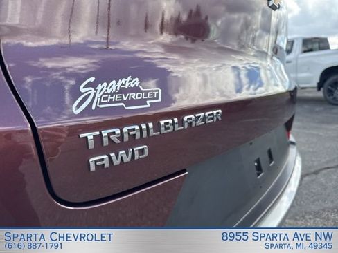 Used 2023 Chevrolet TrailBlazer LT w/ Convenience Package image 10